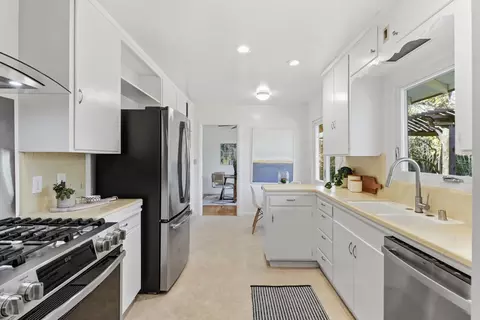 Kitchen - 709 A St, Davis, CA 95616 photo 5 of 6
