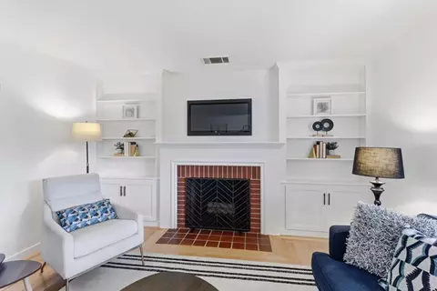 Living - 709 A St, Davis, CA 95616 photo 3 of 5