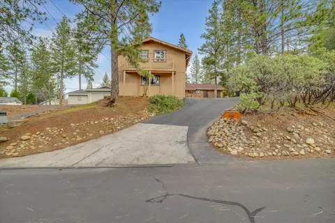 12066 Breckenridge Rd, Groveland, CA 95321