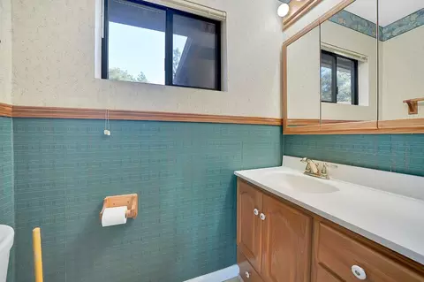 Bath - 12325 Eldel Rd, Pine Grove, CA 95665 photo 2 of 2