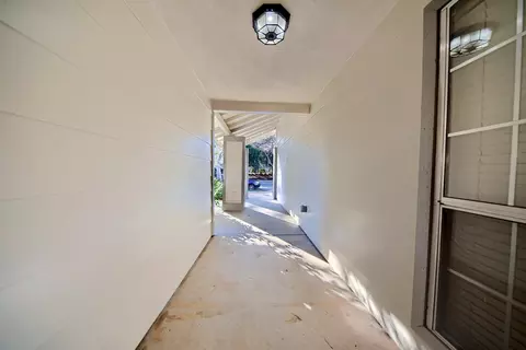 Entry Way - 495 W Central Ave, Tracy, CA 95376 photo 2 of 5