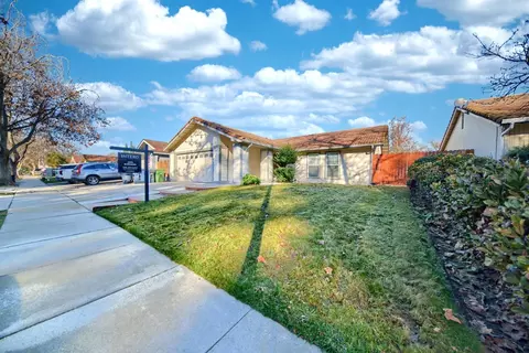 Exterior - 495 W Central Ave, Tracy, CA 95376 photo 3 of 19