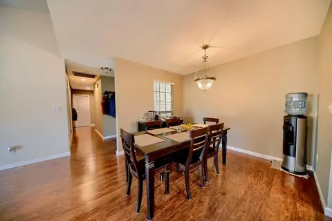 Dining - 495 W Central Ave, Tracy, CA 95376 photo 3 of 4