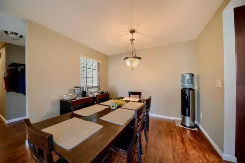 Dining - 495 W Central Ave, Tracy, CA 95376 photo 2 of 4