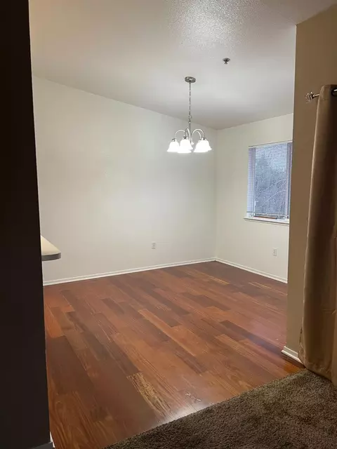 Dining - 565 Peerless Way #302, Tracy, CA 95376 photo 1 of 1