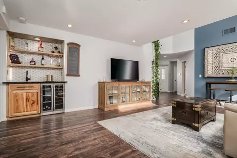 Living - 3256 Outlook Dr, Rocklin, CA 95765 photo 4 of 8