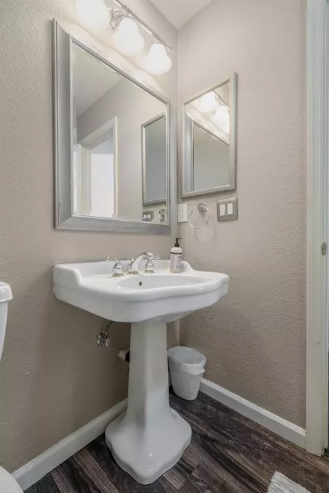 Bath - 3256 Outlook Dr, Rocklin, CA 95765 photo 6 of 6