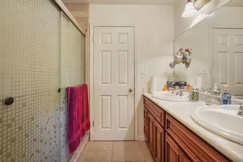 Bath - 561 Church St, Modesto, CA 95357 photo 2 of 2