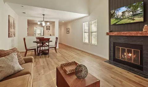 2401 Eilers Ln #102, Lodi, CA 95242