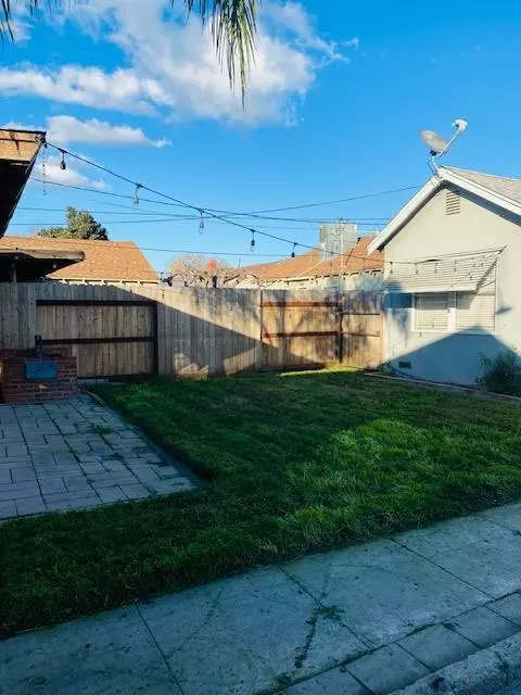 Exterior - 1321 Vernon Ave, Modesto, CA 95351 photo 4 of 6