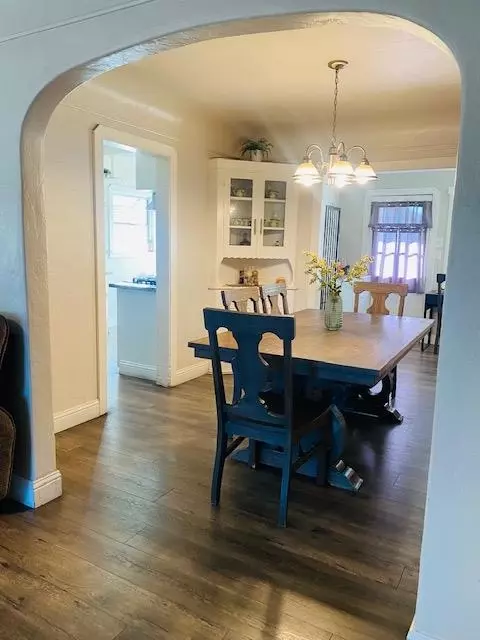 Dining - 1321 Vernon Ave, Modesto, CA 95351 photo 2 of 2