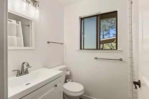 Bath - 3135 Upper Black Rock Rd, Cool, CA 95614 photo 1 of 5