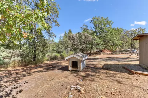 Exterior - 3135 Upper Black Rock Rd, Cool, CA 95614 photo 17 of 32