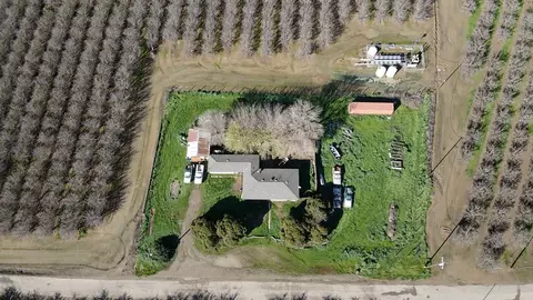 View/Area - 449 Center Rd, Vernalis, CA 95385 photo 4 of 5