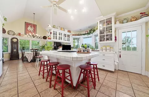 Kitchen - 22140 N Clements, Clements, CA 95227 photo 4 of 8