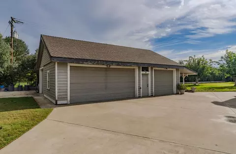 Exterior - 22140 N Clements, Clements, CA 95227 photo 9 of 33