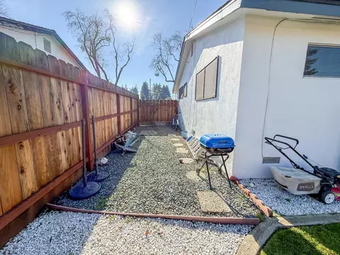 Exterior - 161 Ribier Ave, Modesto, CA 95350 photo 8 of 8