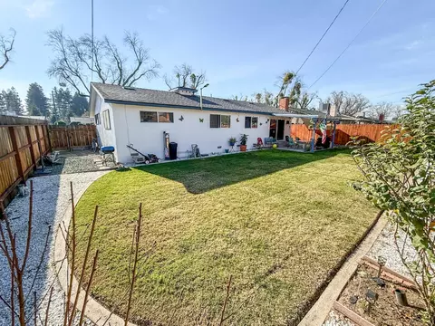 Exterior - 161 Ribier Ave, Modesto, CA 95350 photo 7 of 8