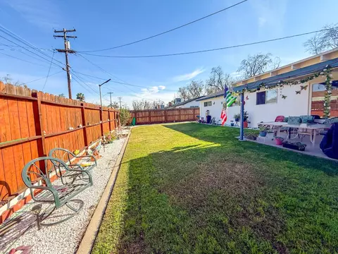 Exterior - 161 Ribier Ave, Modesto, CA 95350 photo 4 of 8