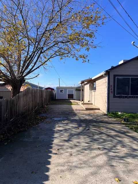 Exterior - 249 W Cedar St, Maxwell, CA 95955 photo 4 of 5