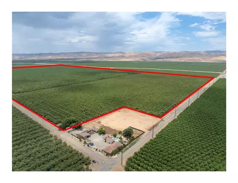18401 Davis Rd, Patterson, CA 95363 photo 5