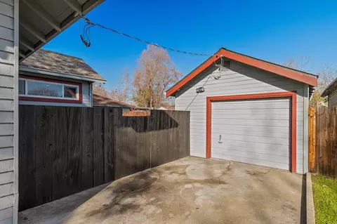 319 W 12th St, Tracy, CA 95376 photo 37