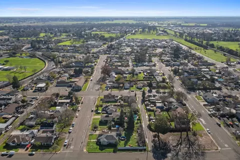 View/Area - 515 E St, Galt, CA 95632 photo 5 of 7
