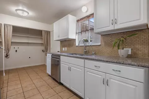 Kitchen - 515 E St, Galt, CA 95632 photo 2 of 2