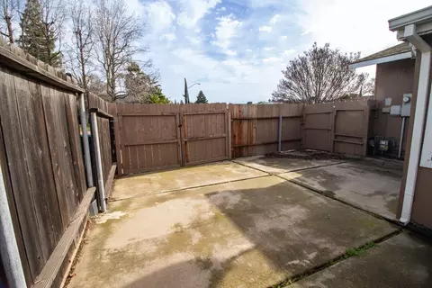 Exterior - 209 Ridge Dr, Lodi, CA 95240 photo 5 of 5