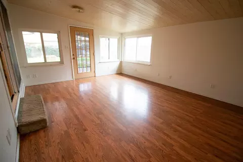Living - 209 Ridge Dr, Lodi, CA 95240 photo 3 of 4