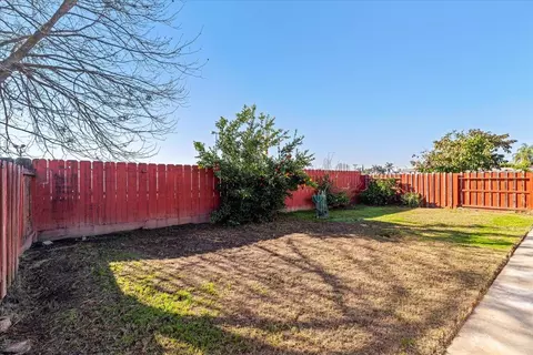 Exterior - 1332 Bluejay Way, Modesto, CA 95351 photo 10 of 11