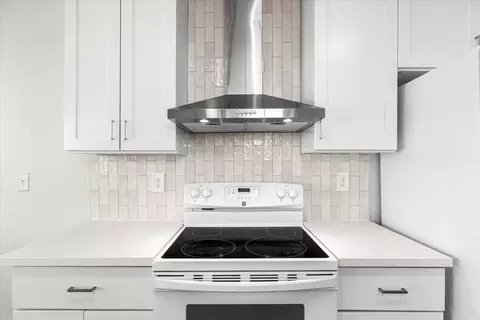 Kitchen - 1332 Bluejay Way, Modesto, CA 95351 photo 4 of 6