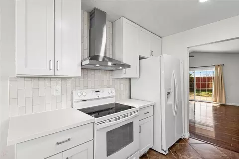 Kitchen - 1332 Bluejay Way, Modesto, CA 95351 photo 3 of 6