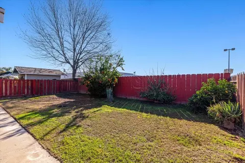 Exterior - 1332 Bluejay Way, Modesto, CA 95351 photo 7 of 11