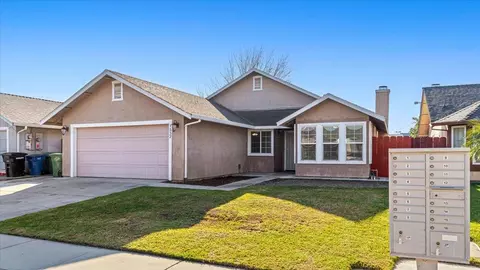 Exterior - 1332 Bluejay Way, Modesto, CA 95351 photo 3 of 11