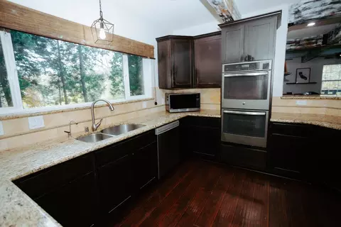 Kitchen - 1325 Boole Rd, Applegate, CA 95703 photo 5 of 6