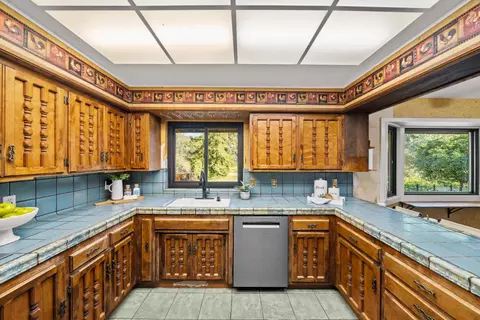 Kitchen - 6810 Couey Ln, Penryn, CA 95663 photo 4 of 5