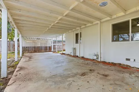 Exterior - 1550 E Marshall St, Turlock, CA 95380 photo 6 of 10