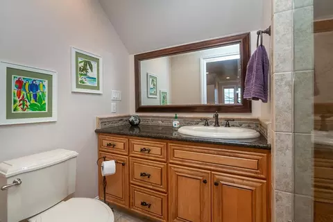 Bath - 1111 Brighton Way, Lodi, CA 95242 photo 10 of 13