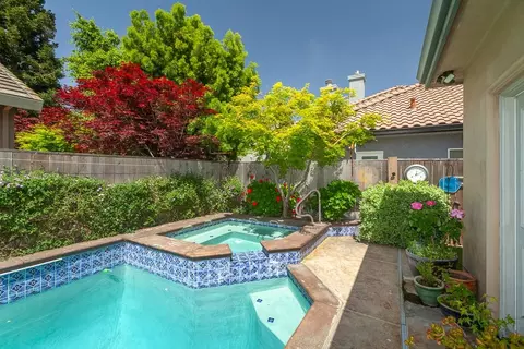 Exterior - 1111 Brighton Way, Lodi, CA 95242 photo 12 of 14