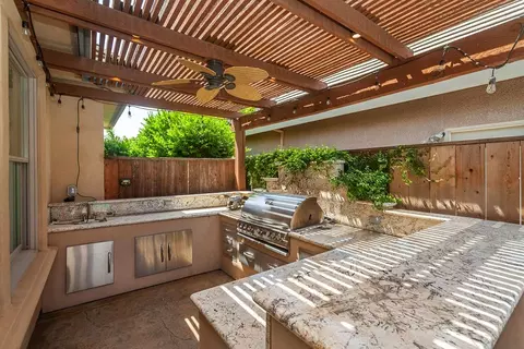 Kitchen - 1111 Brighton Way, Lodi, CA 95242 photo 10 of 11