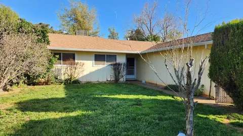 Exterior - 2332 Venus Way, Redding, CA 96002 photo 2 of 9