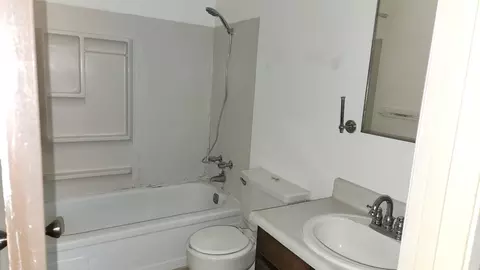 Bath - 2332 Venus Way, Redding, CA 96002 photo 1 of 2