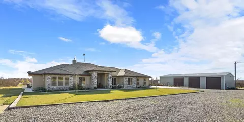 10393 Bradbury Rd, Ballico, CA 95303