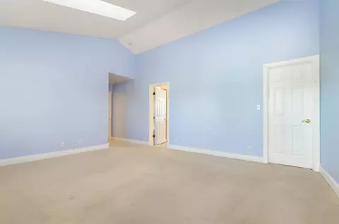 Bedroom - 16004 Perimeter Rd, Grass Valley, CA 95949 photo 3 of 8