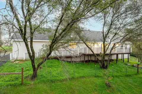 Exterior - 16004 Perimeter Rd, Grass Valley, CA 95949 photo 7 of 34