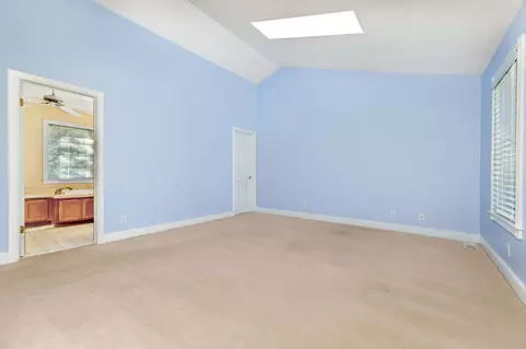 Bedroom - 16004 Perimeter Rd, Grass Valley, CA 95949 photo 4 of 8