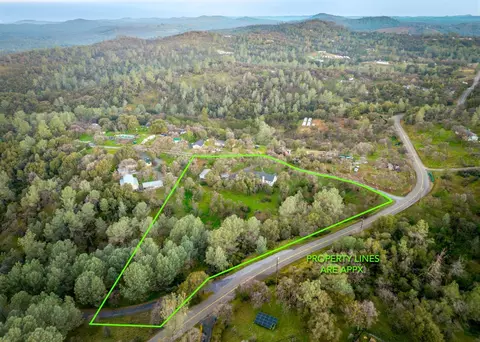 View/Area - 16004 Perimeter Rd, Grass Valley, CA 95949 photo 2 of 4