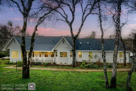 Exterior - 16004 Perimeter Rd, Grass Valley, CA 95949 photo 2 of 34