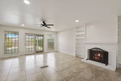 Living - 1525 W Vine St, Lodi, CA 95242 photo 2 of 4